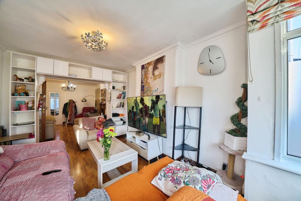 House in Watford - View 4