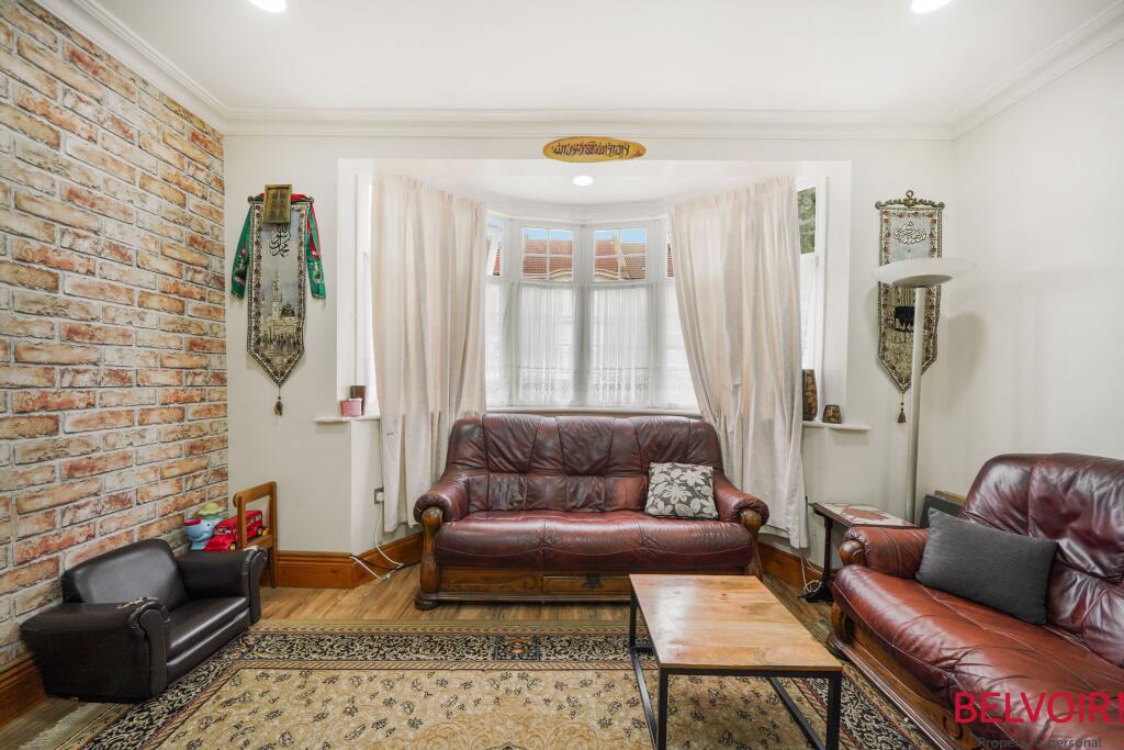House in London - View 5