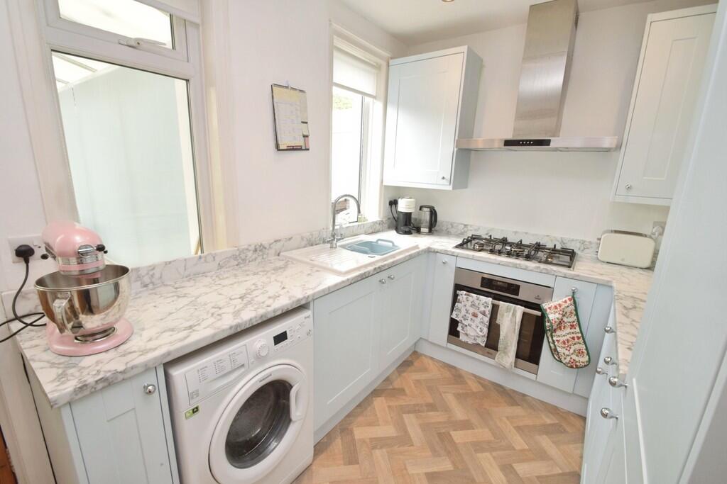 House in Bradford, Bingley - View 3
