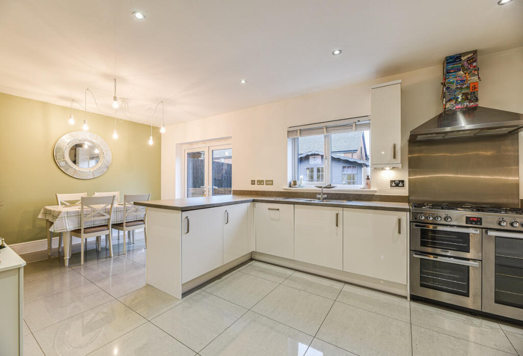 Westland Place, Buckshaw Village, PR7 photo 2
