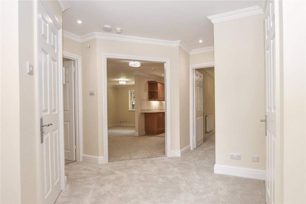 Apartment in Wokingham - View 5