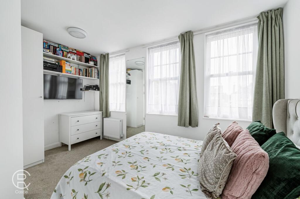 Apartment in London - More