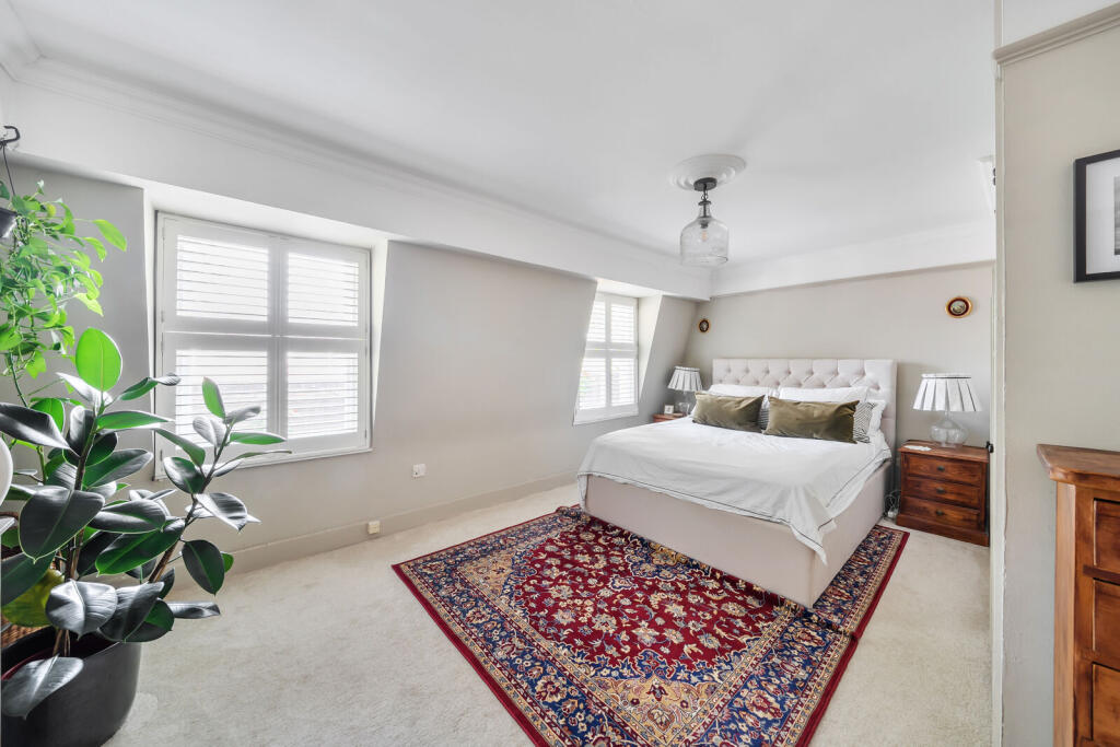 Apartment in London - View 5
