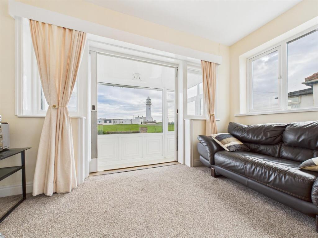 Selwick Drive, Flamborough photo 3