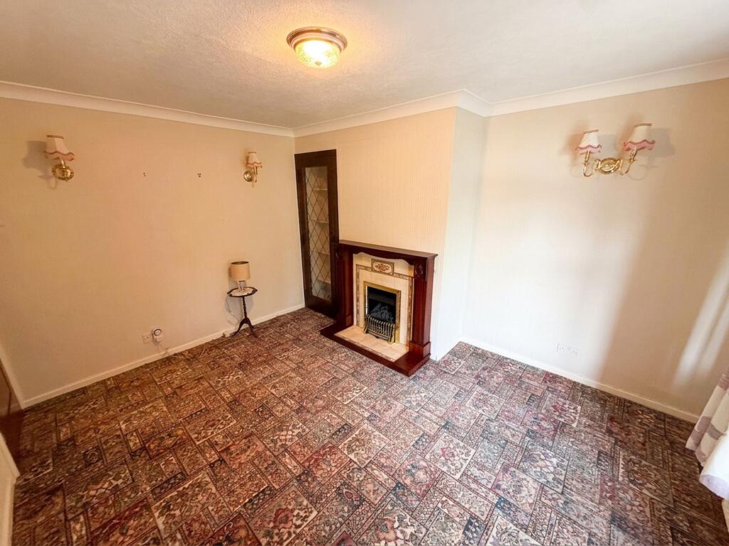 House in Huddersfield, Dalton - More