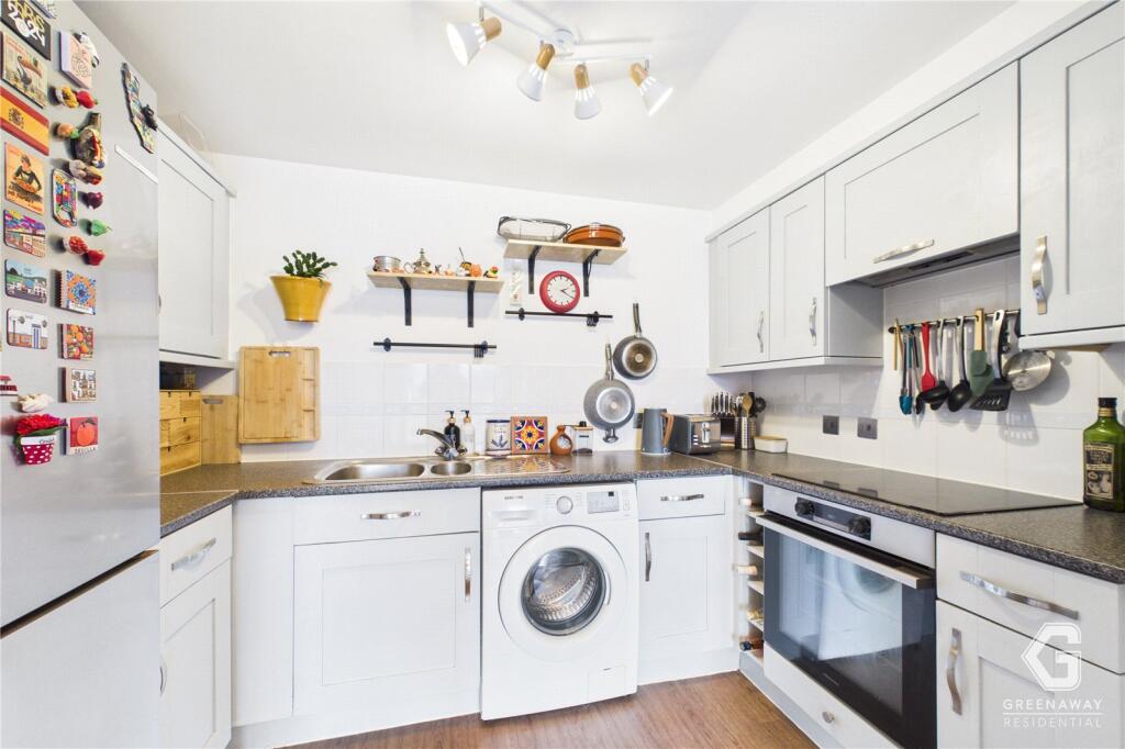 Apartment in Redhill - View 4