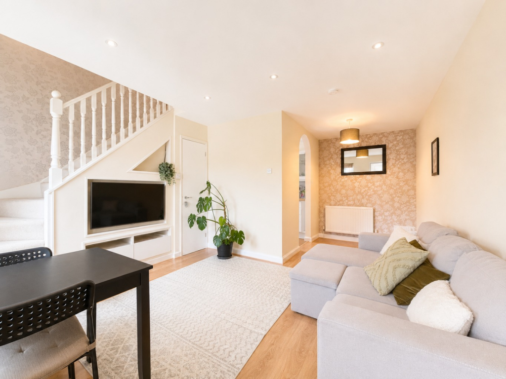 House in Reading, Lower Earley, Earley - View 2