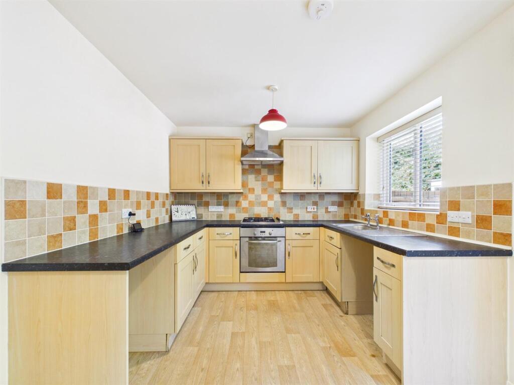 Osborne Close, Castlefields, Shrewsbury photo 4