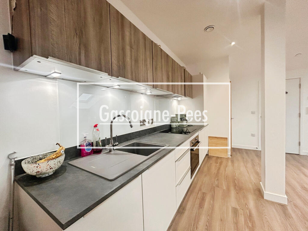 Apartment in Reading - View 2