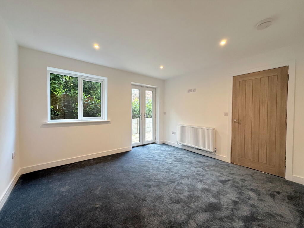 Edith Walk, Great Malvern, Worcestershire, WR14 photo 3