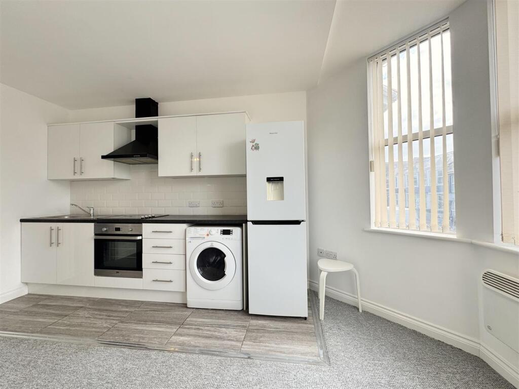 Apartment in Newquay, Trenance - View 5