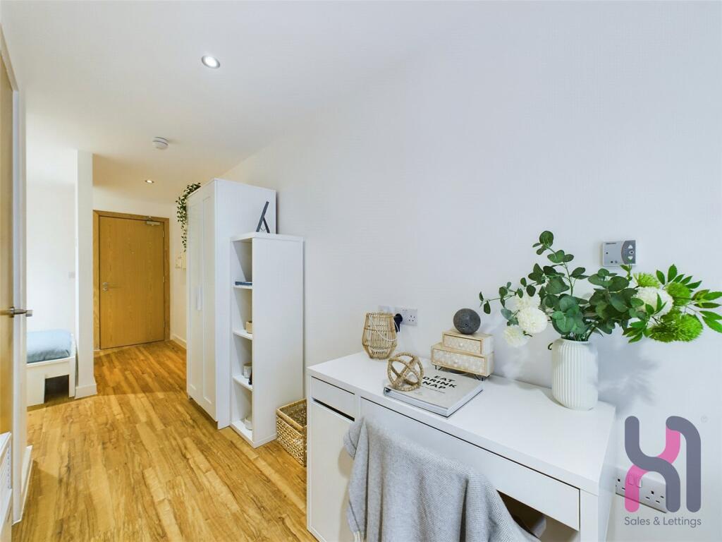 The Campus, 32 Frederick Road, Salford, Salford, M6 photo 4