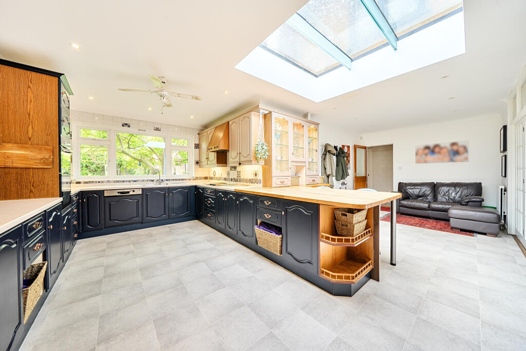 House in Huntingdonshire, Yaxley - View 4