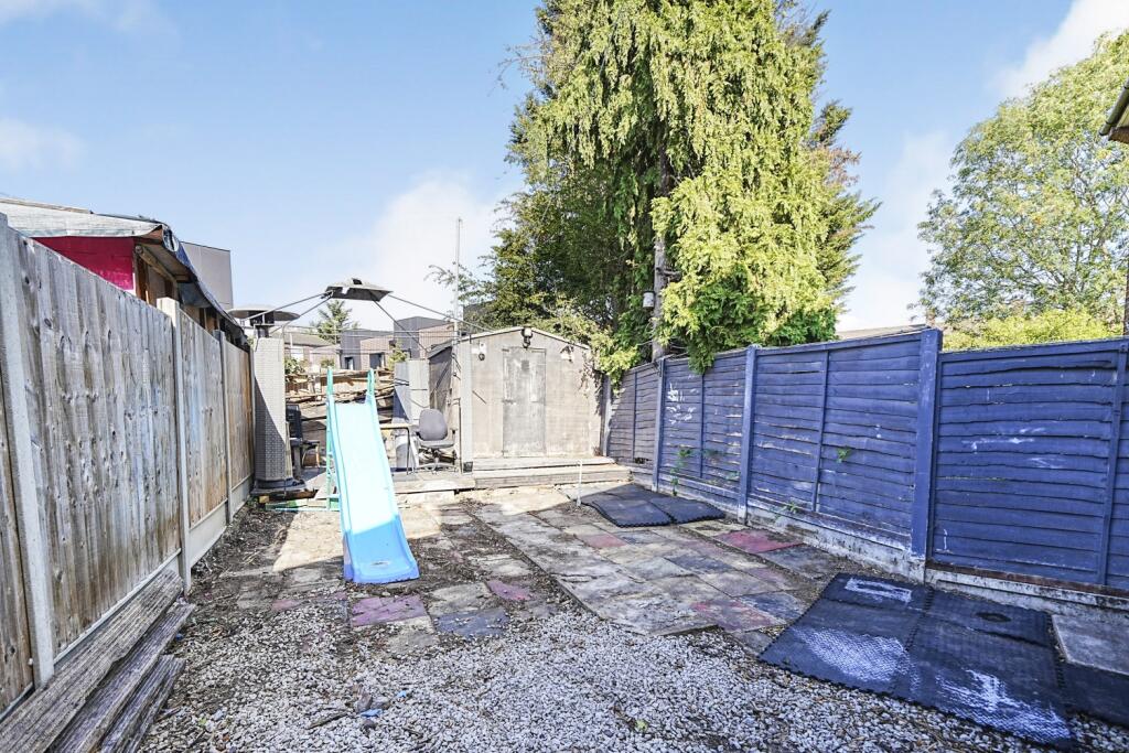 House in London - View 5