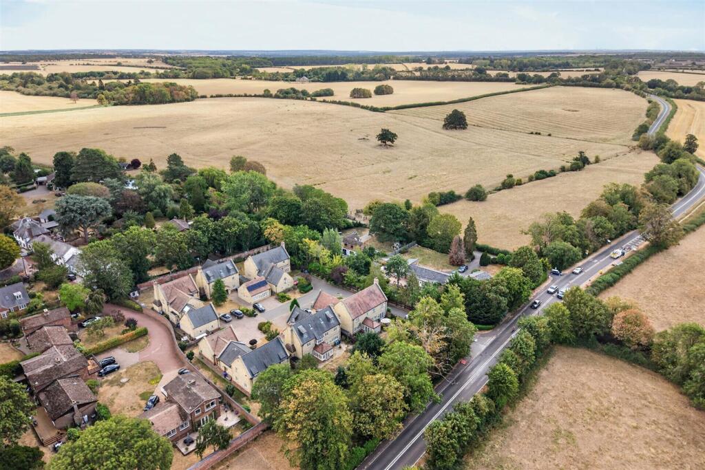 House in Northampton, Hackleton - View 2