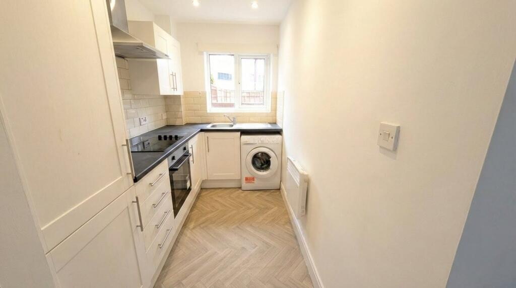 3 Birch Lane, Manchester, M13 photo 5