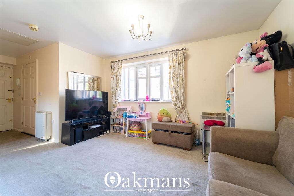Cardinal Close, Birmingham, B17 photo 4