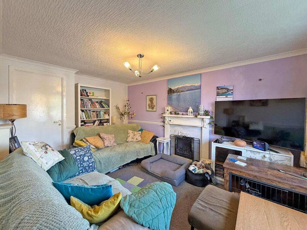 Buttermere Court, Perton, WV6 photo 2
