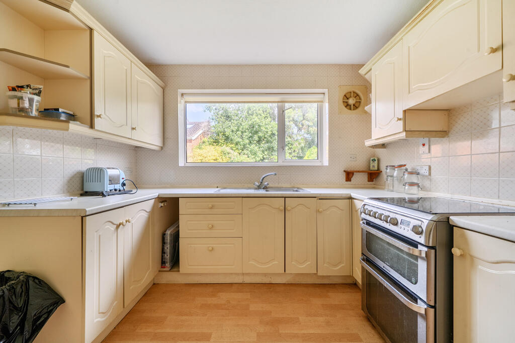 House in Taunton, Galmington - View 3