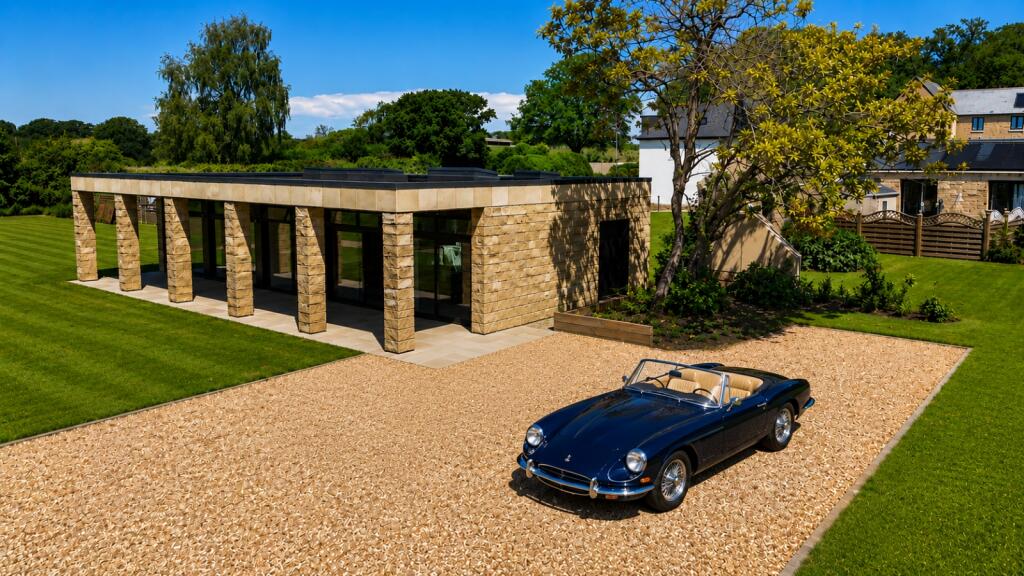 Main image of property: Jolland Lodge, Ardingly Road, Lindfield, RH16
