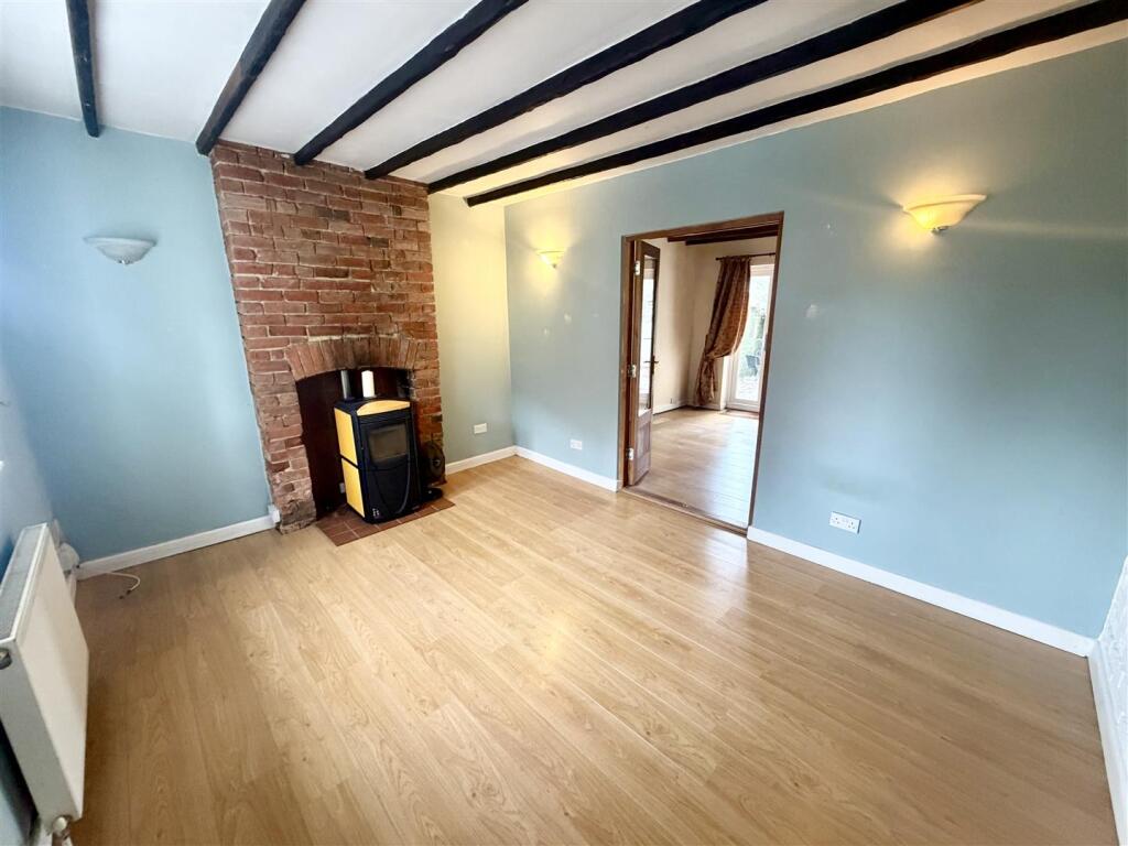 House in Stratton St Margaret, Upper Stratton - View 4