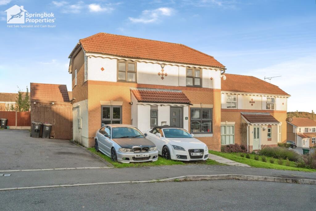 3-bed detached on Leyburn Close, Church Gresley, Swadlincote, Derbyshire, £235,000
