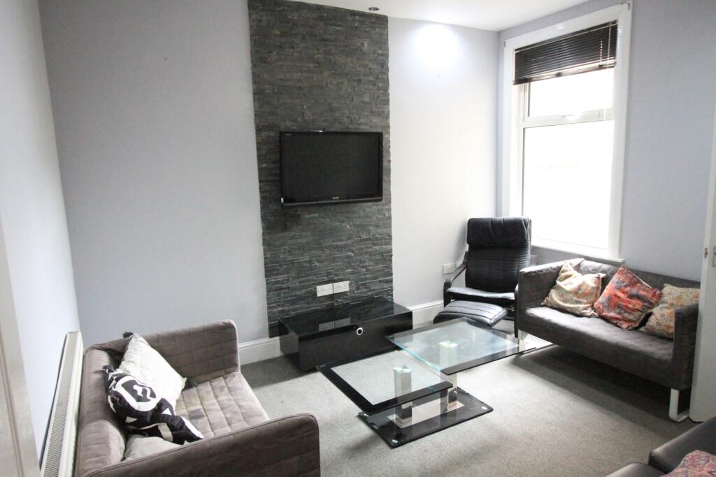 Main image of property: Sir Thomas Whites Road, Earlsdon, Coventry, CV5