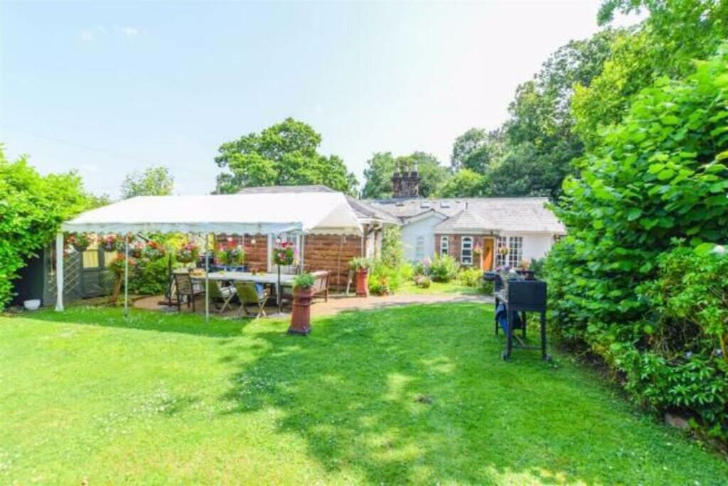 Birkenhead Road, Willaston, CH64 photo 2