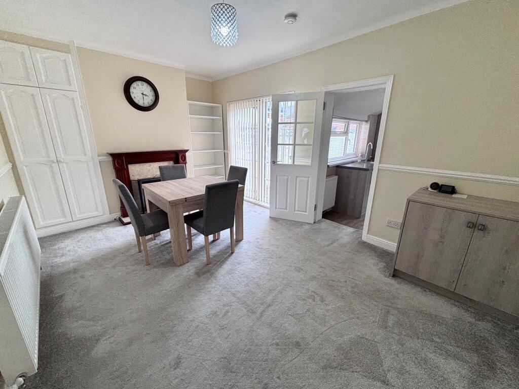 House in Hull - View 5