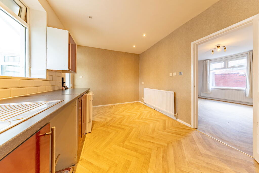 House in Oldham, Greater Manchester - View 4