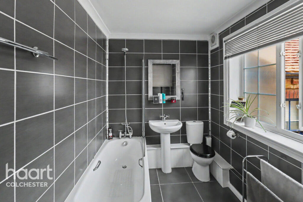 East Hill, Colchester – pohled 2
