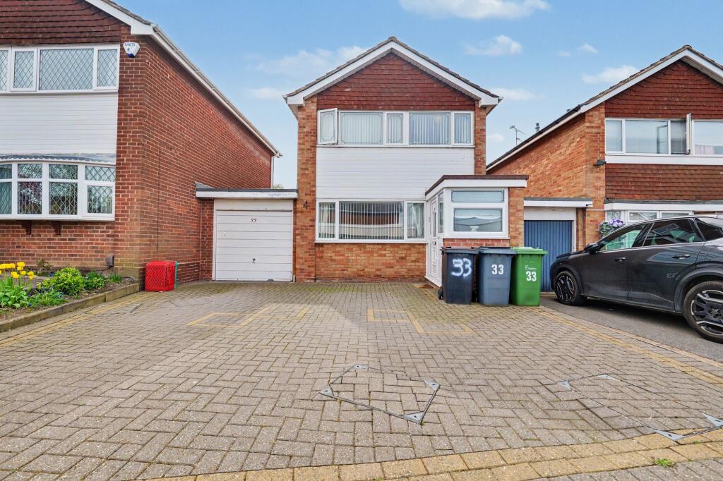 Main image of property: Orkney Close, Nuneaton, CV10