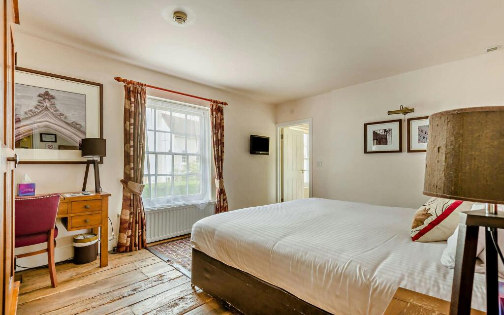 8695332-interior29-800.jpg