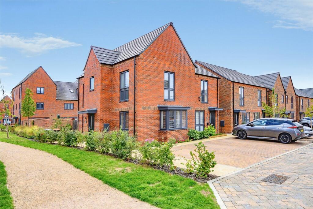 Main image of property: Aspen Crescent, Houghton Regis, Dunstable, Bedfordshire, LU5