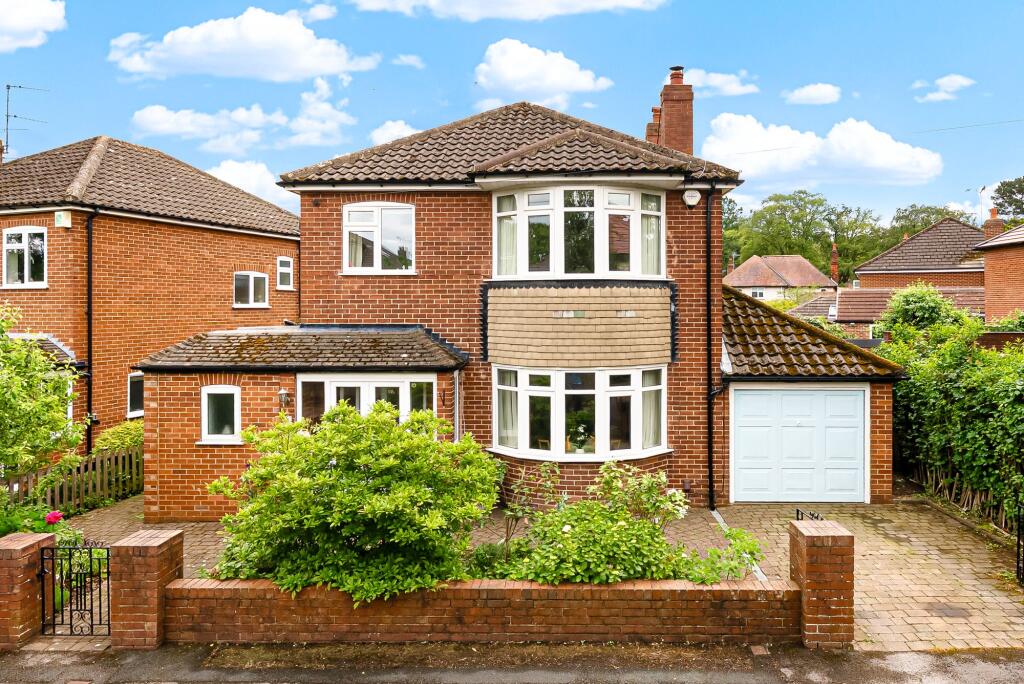 3-bed detached on St. Leonards Oval, Harrogate, HG2, £635,000