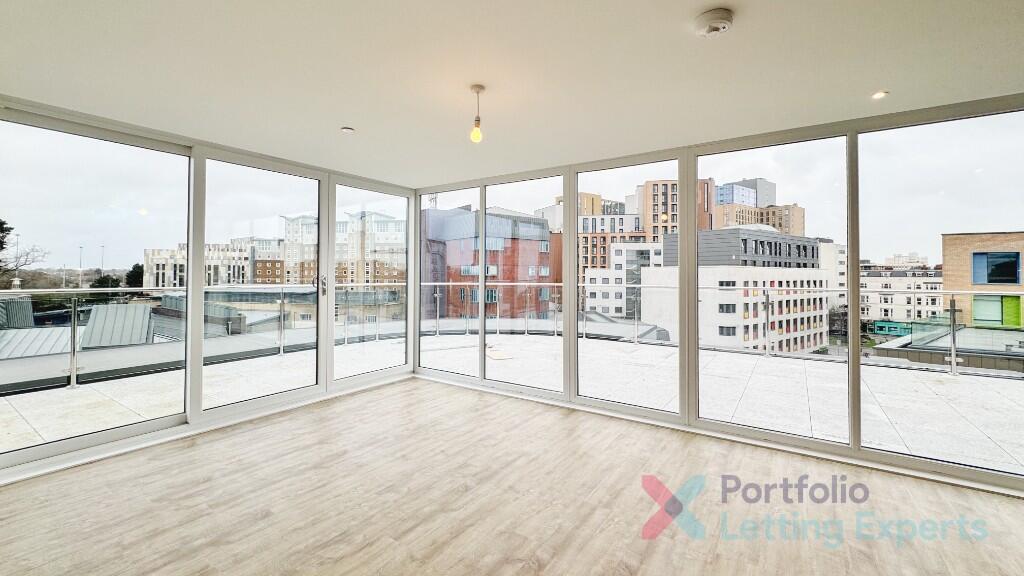 Main image of property: Luxury 3 Bed Penthouse for Sharers | £600pp | Brand New Building | Parking, Balcony & High-Spec Finishes - The Avebury