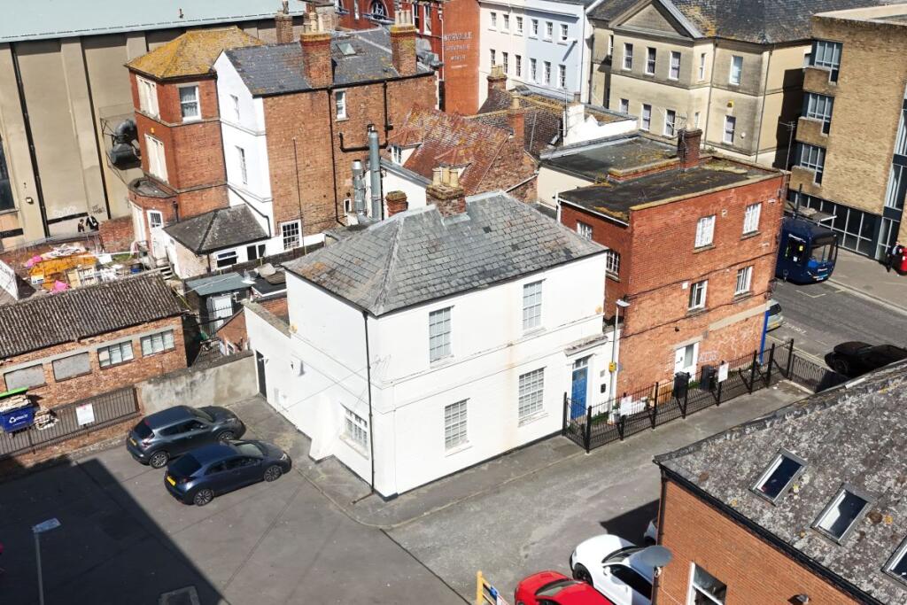 Main image of property: 70 Eastgate Street, Gloucester, Gloucestershire, GL1 1QN