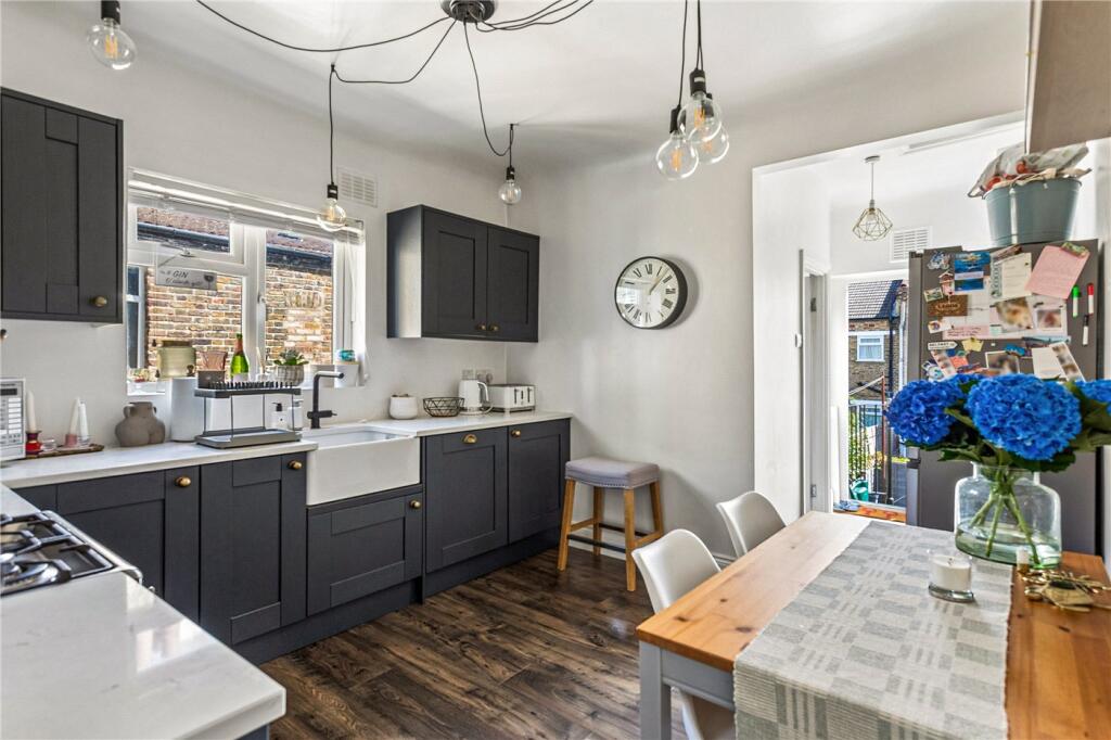 Apartment in London, Summerstown - View 4