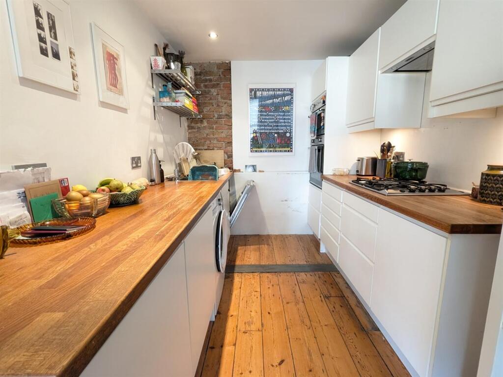 Apartment in Brighton - View 5