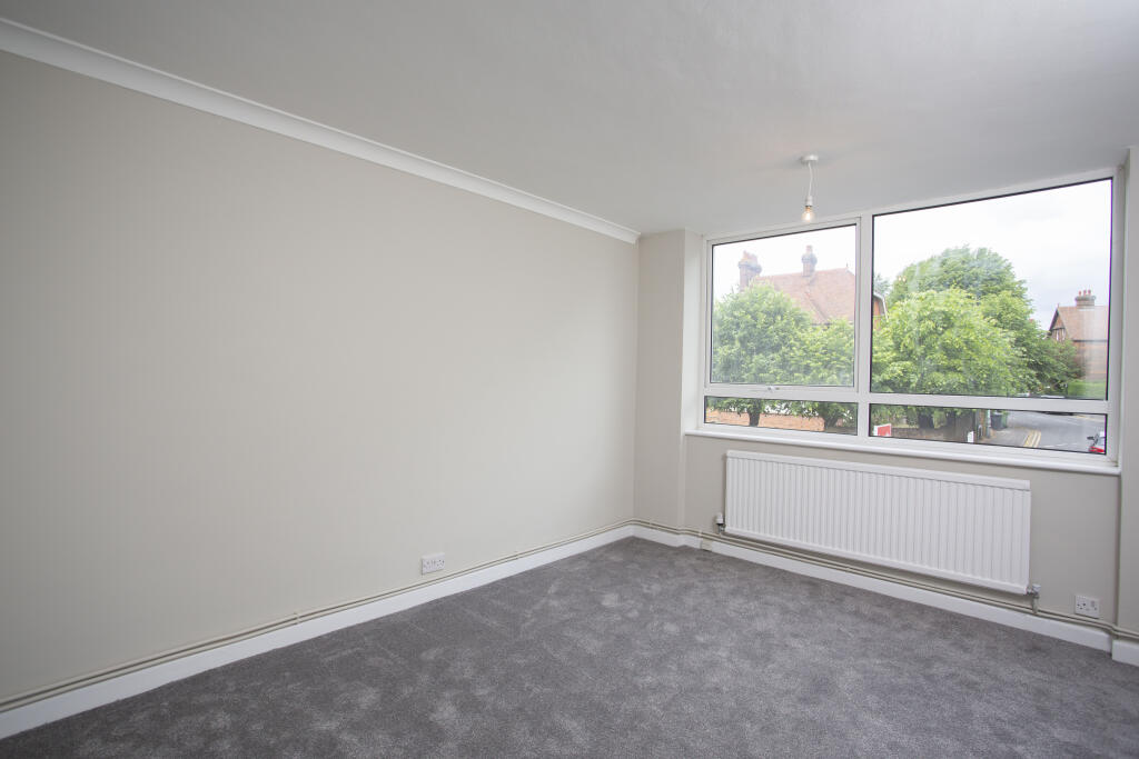 Apartment in St Albans - More