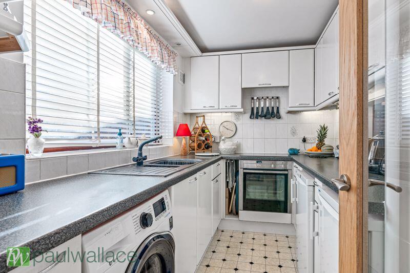 Mill Lane Close, Broxbourne | Chain Free | West-Facing Garden | Walking Distance to Broxbourne Station photo 3