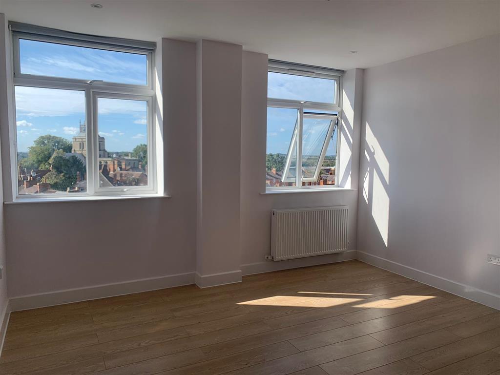 Apartment in Hemel Hempstead - View 4