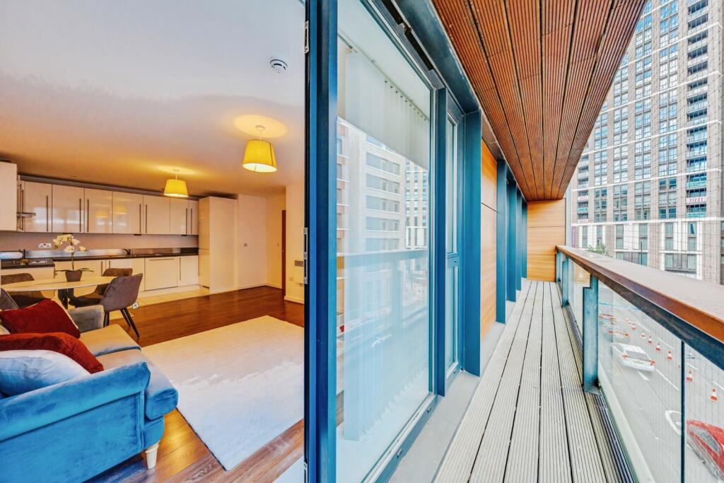 Apartment in London - More