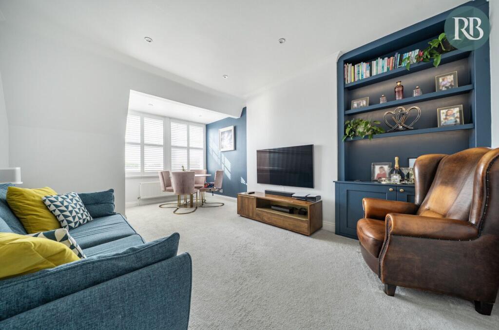Apartment in Hove, Brunswick - View 2