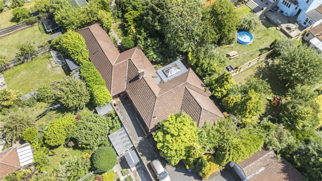 Main image of property: Henleaze Park Drive, Bristol, BS9