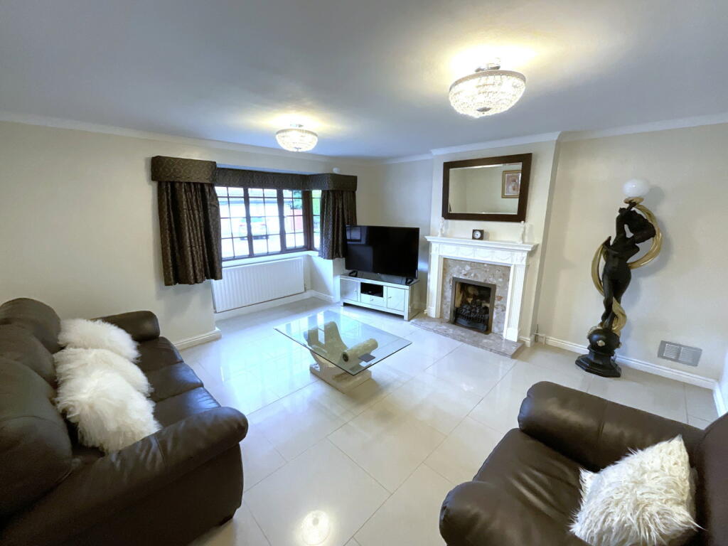 House in Dudley, West Midlands - View 2