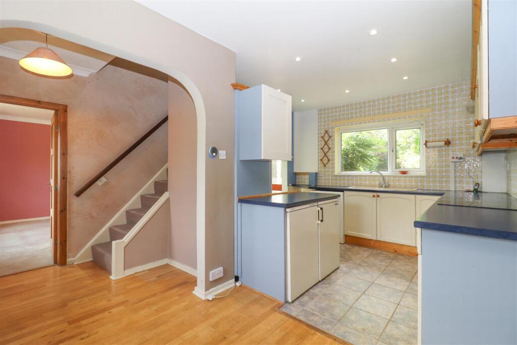 House in Wakefield - View 2
