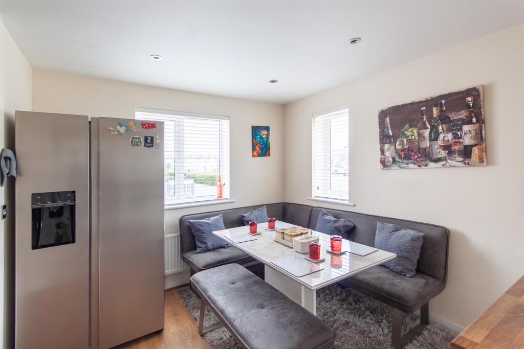 Leonides Avenue, Weston-Super-Mare - FREEHOLD photo 4