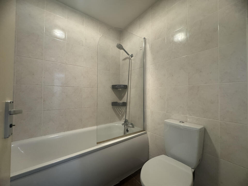 Apartment in Dudley, Trident Centre, Paradise - View 4