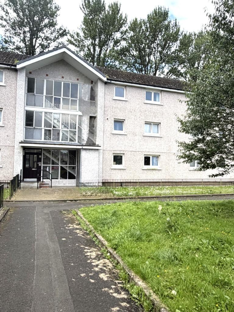 Main image of property: Flat 2/3 139 Kinnell Avenue Cardonald G52 3RT